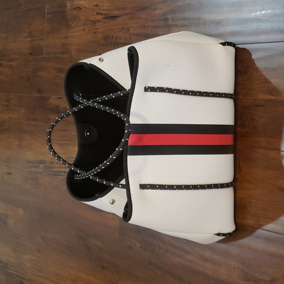 HAUTE SHORE Bags Haute Shore Greyson Handbag Tote Neoprene Poshmark